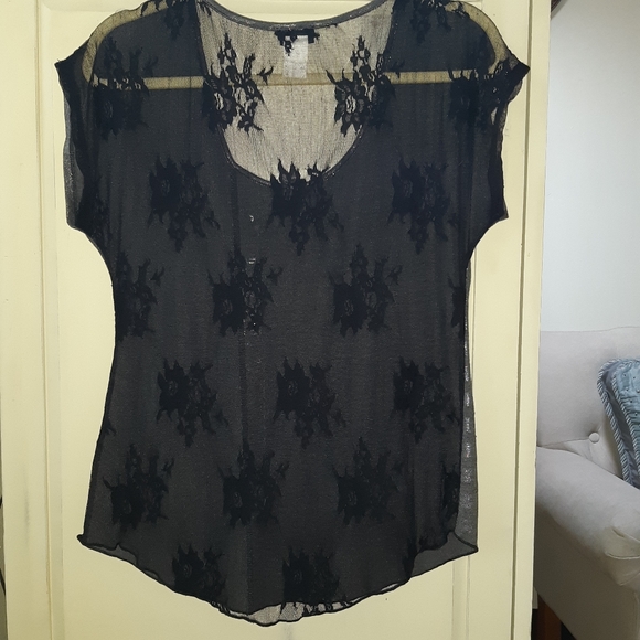 2/$25 Daytrip Sheer Back Top Size Small~Medium c - Picture 2 of 4